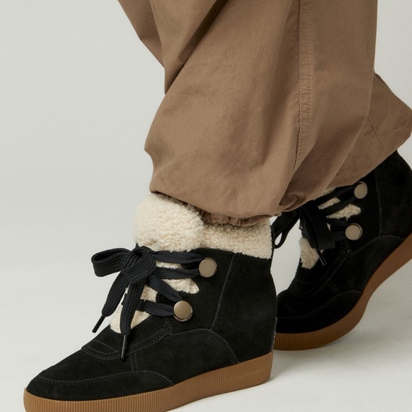 Brand new Sorel Out N About Cozy Wedge Boot Size Eu39.6/US8.5 - Picture 1 of 5